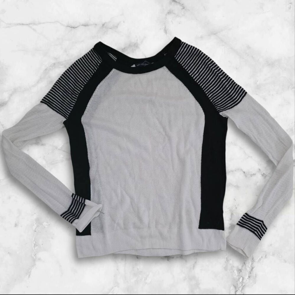 American Eagle Black and White Long Sleeve Shirt Size Medium